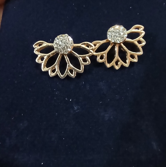 Studded two way earrings - Picture 7 of 7